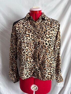 Japna Leopard Print Button-Up Blouse in Tan and Black